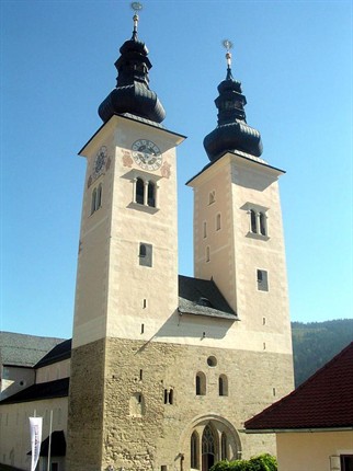 Cathedral of Gurk - Alpe-Adria Apartments
